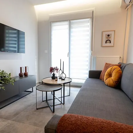 F & B Collection - Center Hidden Gem Apartment