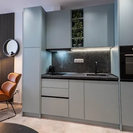 F & B Collection - Center Hidden Gem Daire Selanik