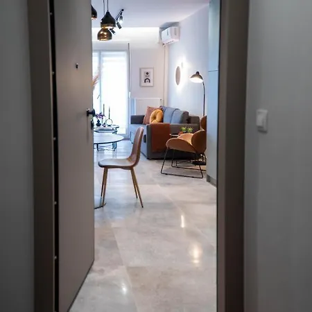 F & B Collection - Center Hidden Gem