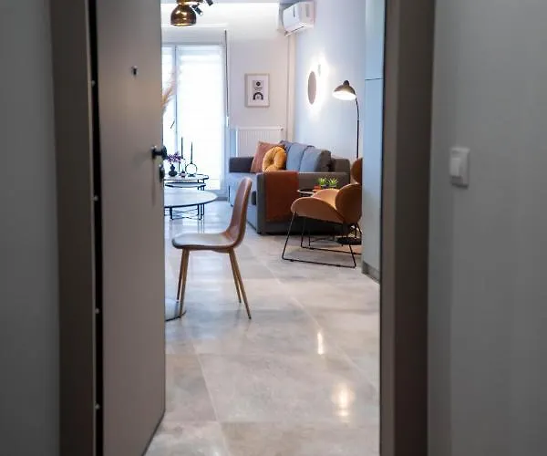 F & B Collection - Center Hidden Gem