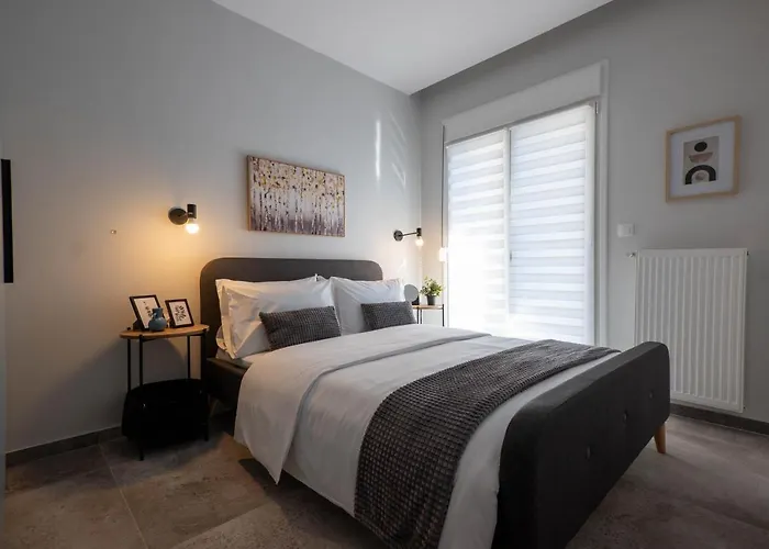 F & B Collection - Center Hidden Gem Апартаменты *