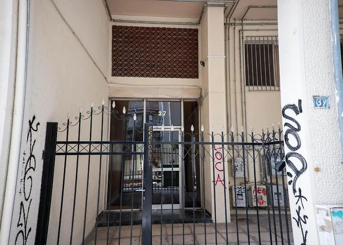 F & B Collection - Center Hidden Gem Апартаменты *